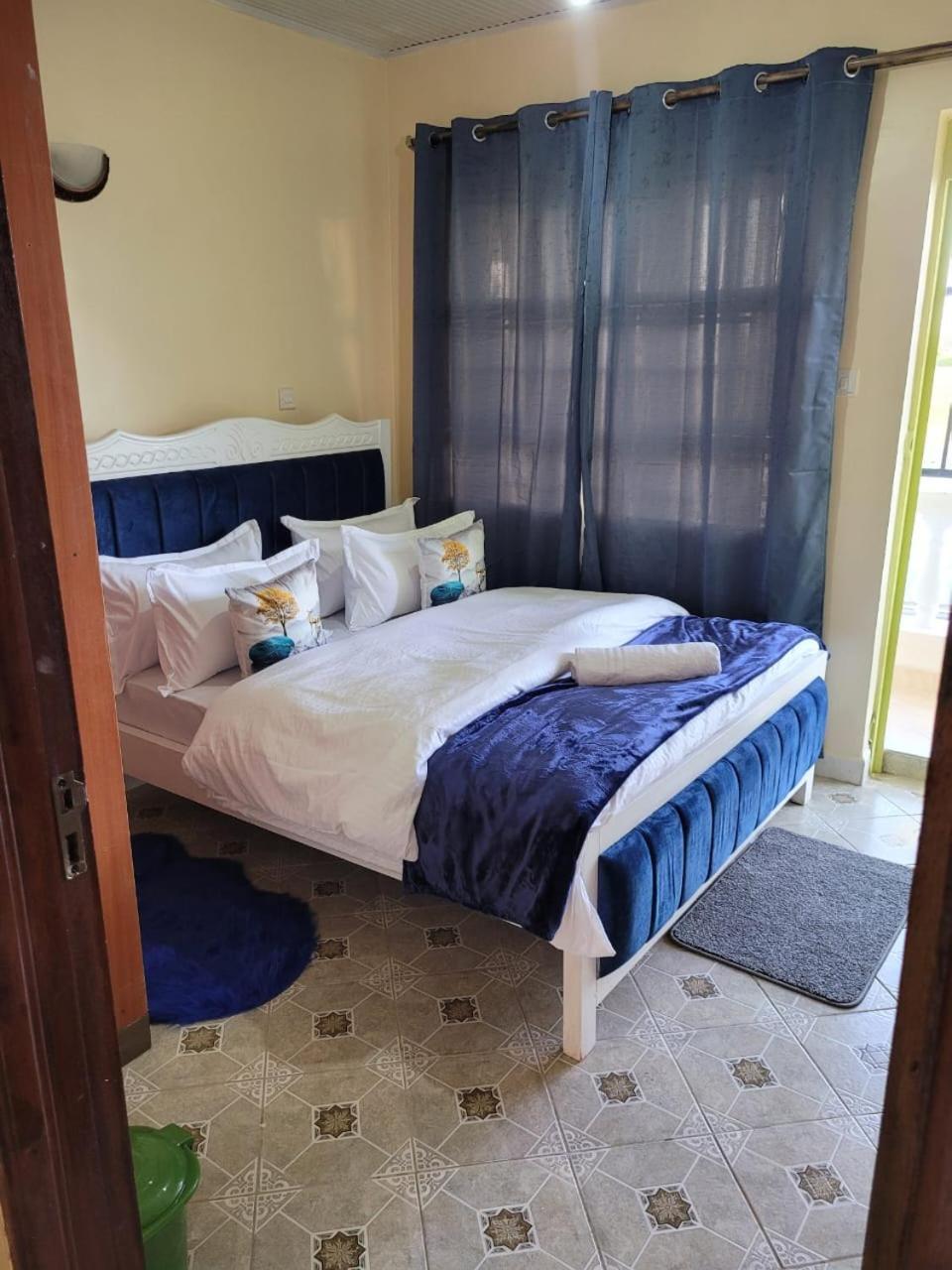 Homestay Gloria House *